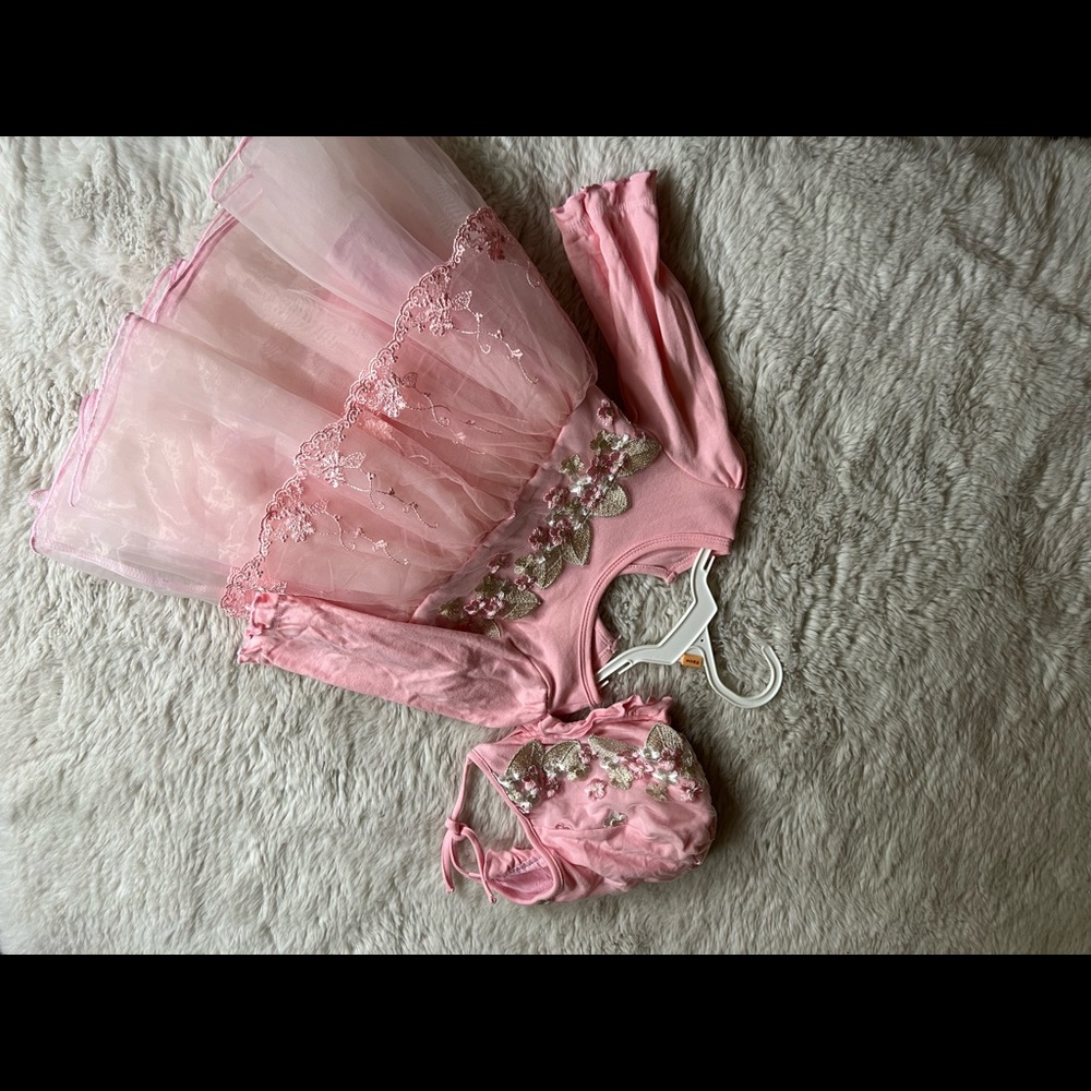 Outfit! - Picture 2 of 3
